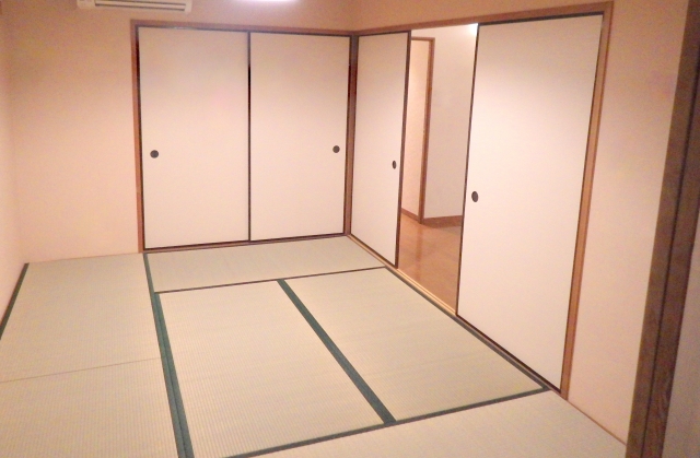 掃除をする予定の畳の部屋