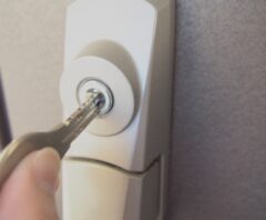 ディンプルキー