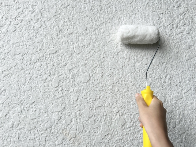 外壁塗料の種類別の費用相場