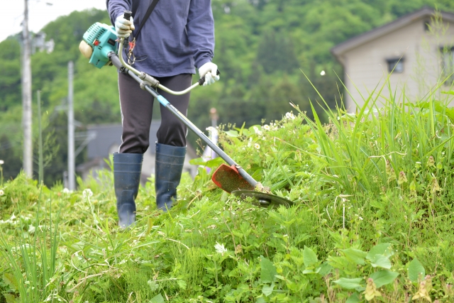 斜面法面傾斜地の草刈り