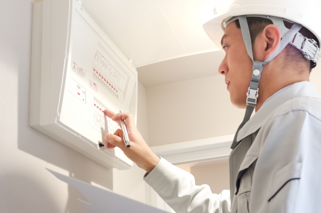 専門業者による分電盤交換の工程