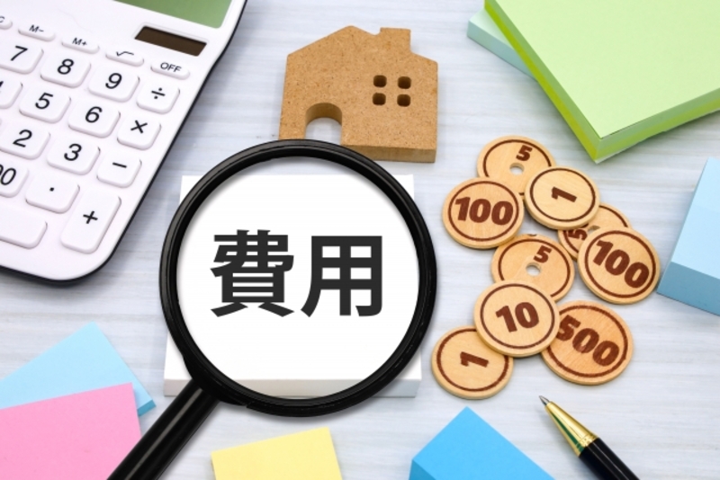 草むしりの料金相場をチェック中