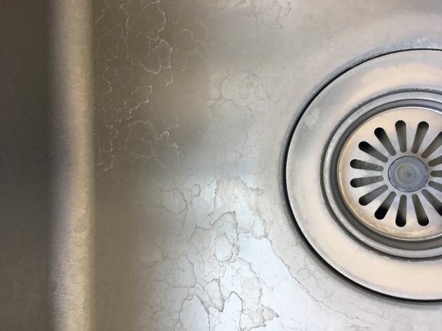 クエン酸でシンクの水垢が落ちないのはなぜか