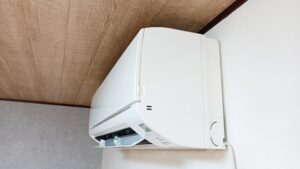 16度のやり方で臭い取りをする予定のエアコン