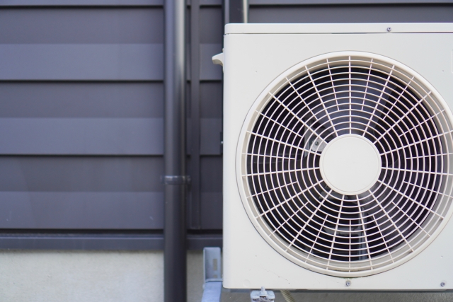 エアコンから蜂が出てきた原因となった室外機