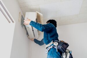中古エアコン取り付け費用はいくら？追加料金がかかるケースや節約術も