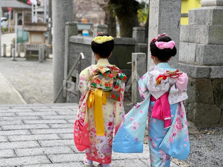 買取業者に査定に出す予定の七五三着物