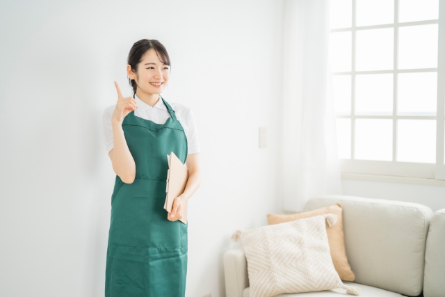 ナックダスキンを含めて評判・口コミなどの業者選びのポイントを説明する 女性