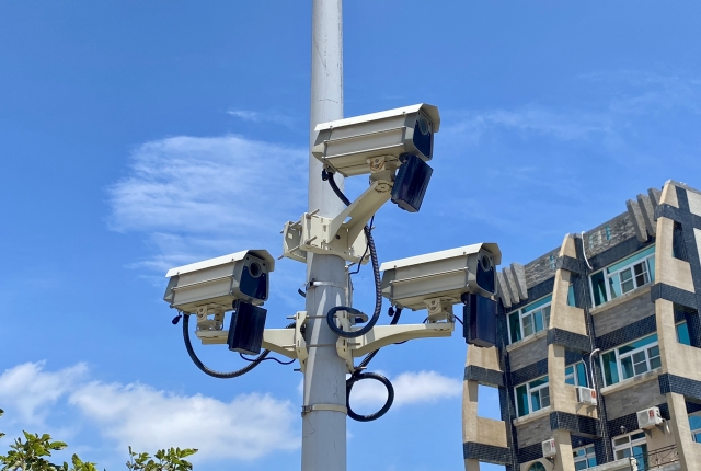 電柱に防犯カメラを設置できるのか？