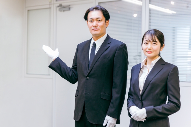 着物帯の売却におすすめの買取業者のスタッフ