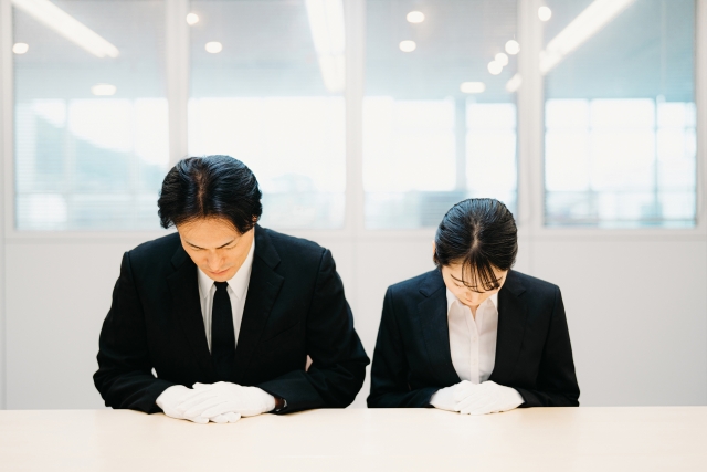 着物帯を売却する3つの方法を解説するおすすめ買取業者のスタッフ
