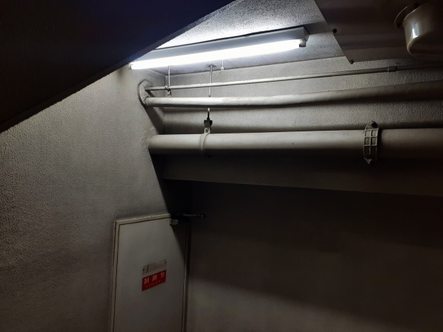 蛍光灯のチカチカを放置すると危険?火事につながる可能性