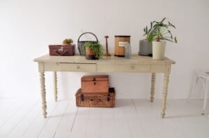 古い家具のおすすめ買取業者3選！相場・注意点から高く売るコツまで徹底解説