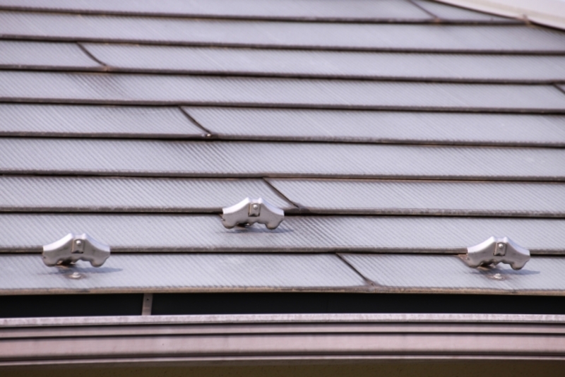 屋根雪止めの種類まとめ！適切な選び方やおすすめタイプを徹底解説