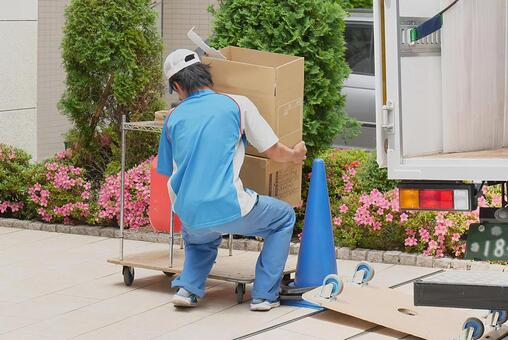 引っ越しで買い替えるもの5選!買い替え基準・処分方法・お得なサービスも解説