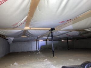 カビ除去費用を調べている床下