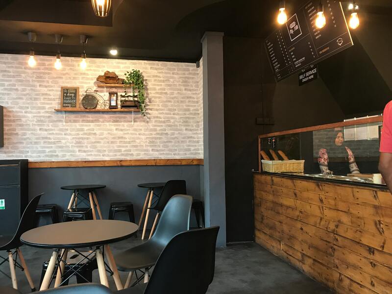 飲食店のゴキブリ駆除業者を探す