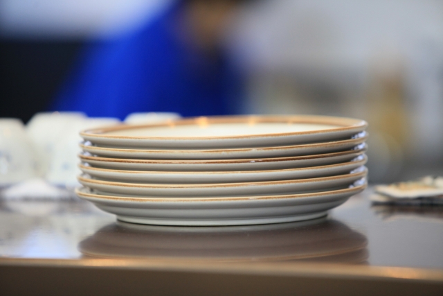 高く売れる可能性が高い食器【処分する前に確認！】