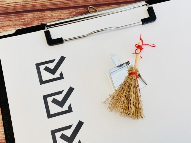 クローゼット断捨離後の服・小物の処分方法3選