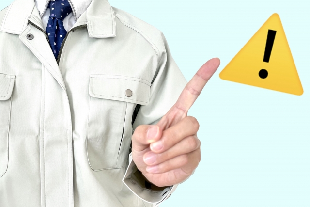 エアコンが「冷房だと臭くないが暖房だと臭い」症状に対処するときの注意点