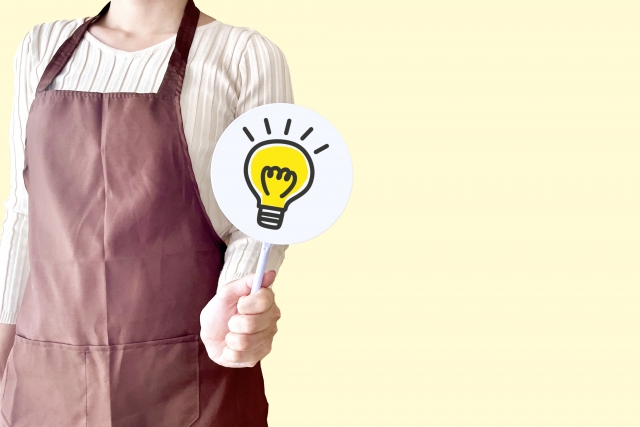 乾太くんの掃除でのコツを教える女性