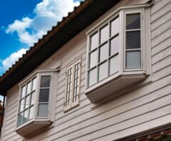 出窓の雨漏りをチェック中