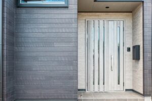 塗装をしなければなならい玄関