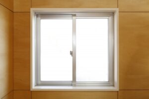 雨漏り対策に防水テープを使う予定の窓枠