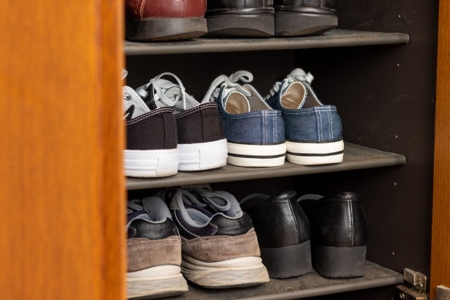 下駄箱・靴箱の掃除方法を徹底解説！ニオイ対策に役立つアイテムもご紹介