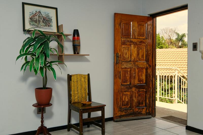 コウモリが家の中に入ってきたときの侵入経路