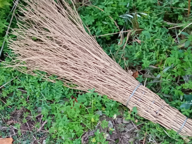 人工芝掃除用のほうき