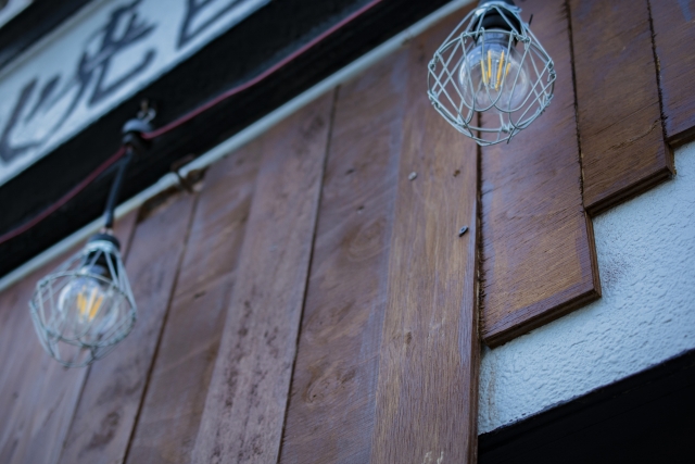 店舗に使われる屋外照明の種類と特徴