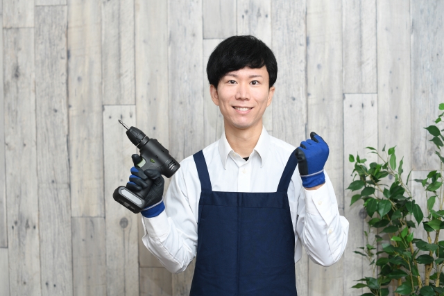 玄関引き戸の鍵交換をホームセンターで買ったパーツでする人