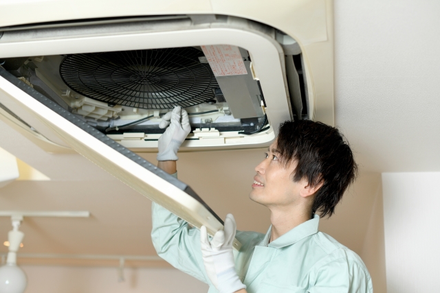 業務用エアコンから音がする時の対策