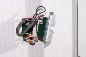 壁の中に配線するには？工事費用と失敗しないポイントを徹底解説