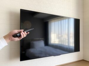 テレビ壁掛け工事はどこに頼むべき？失敗しない依頼先の選び方と料金相場を徹底解説（アイキャッチ）