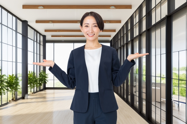 歌舞伎町の質屋と買取業者の違いやおすすめを紹介する女性