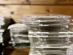 大量のCDをどう処分する？売る・捨てるの基準や高価買取のコツも