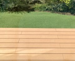 高圧洗浄すべきウッドデッキ