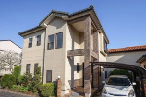 家のそとの屋外清掃のやり方を調べている人の家