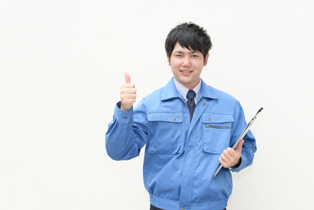 玄関の鍵交換を担当したスタッフ