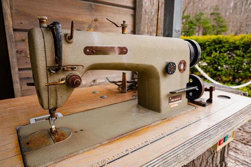 足踏みミシンの買取相場はいくら？