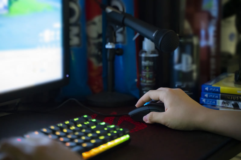 ゲーミングPCを業者に依頼して安全に運搬した人