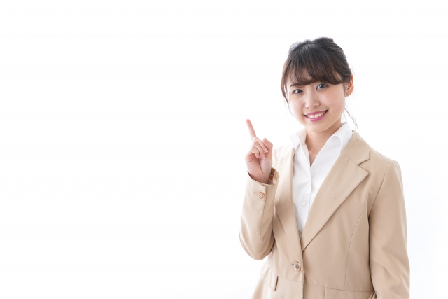 質屋カンテイ局の口コミ・評判を元に査定に出向いた女性