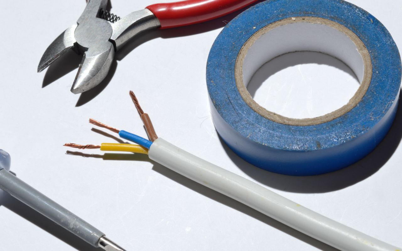 アース線の取り付け方