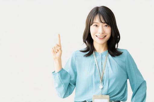 出張買取24時の評判・口コミから注意点を解説する女性