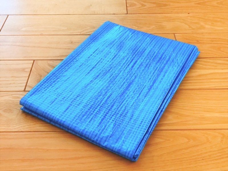 屋根にブルーシートをかける業者の選び方