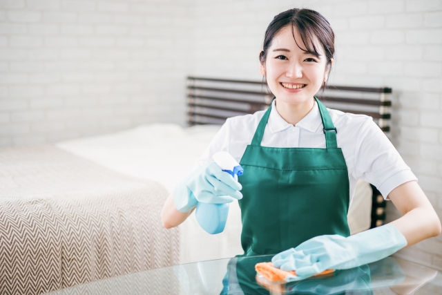 ゴムパッキンの落とせない汚れはプロにカビ取りを依頼