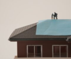 屋根のブルーシート料金