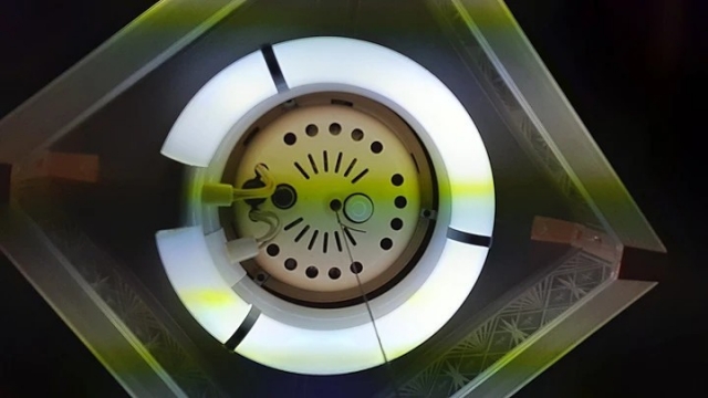 蛍光灯から音がする状態が続いている時の対処法